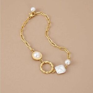 Vintage pearl bracelet M1084